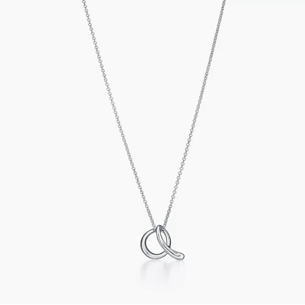 Tiffany & Co. Elsa Peretti initial A necklace. Silver.